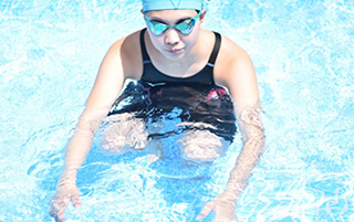 インストラクター・監視員などを派遣